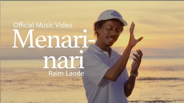 Raim Laode - Menari-nari